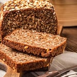 Koolhydraatarm brood zelf bakken voor betere gezondheid + Recept