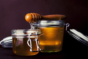Honing met kaneel