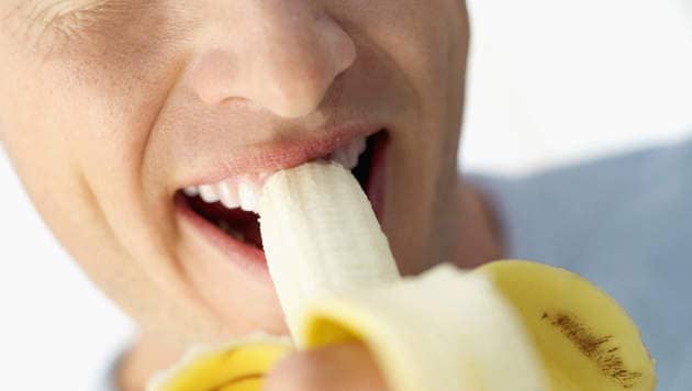Ondanks hun relatief hoge concentratie aan suikers zijn bananen, met mate gegeten, geen dikmakers maar een bron van gezonde voedingsstoffen. 